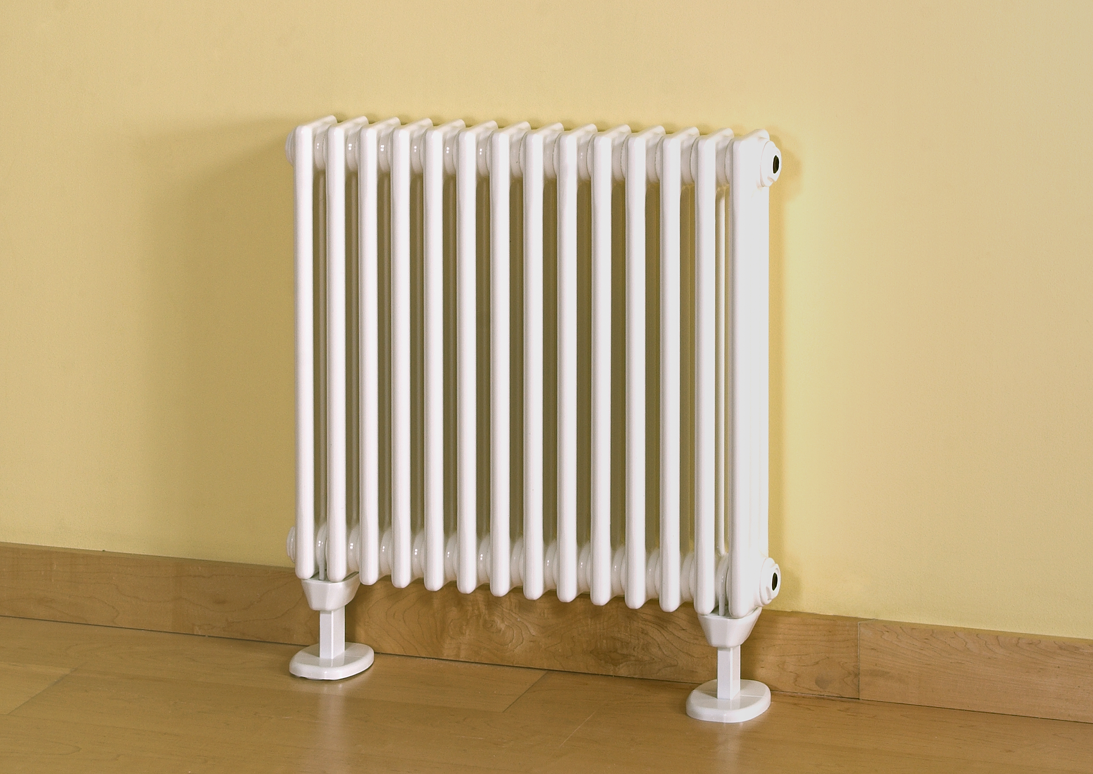 Classic Column with ZE086 Floor Feet